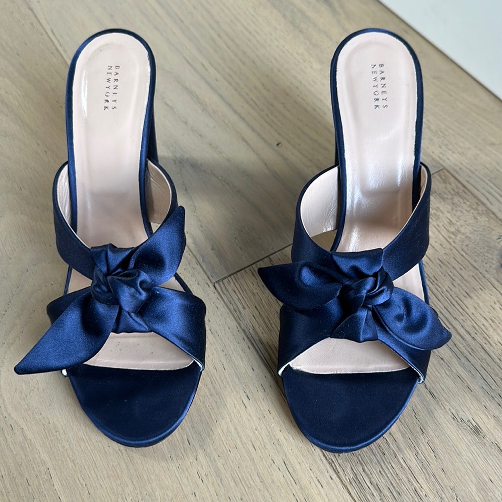 Barney’s New York slide on heels